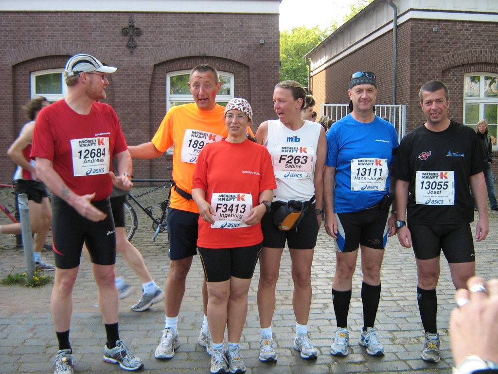 Beste Laune vor dem Lauf - Hamburg-Marathon 2009