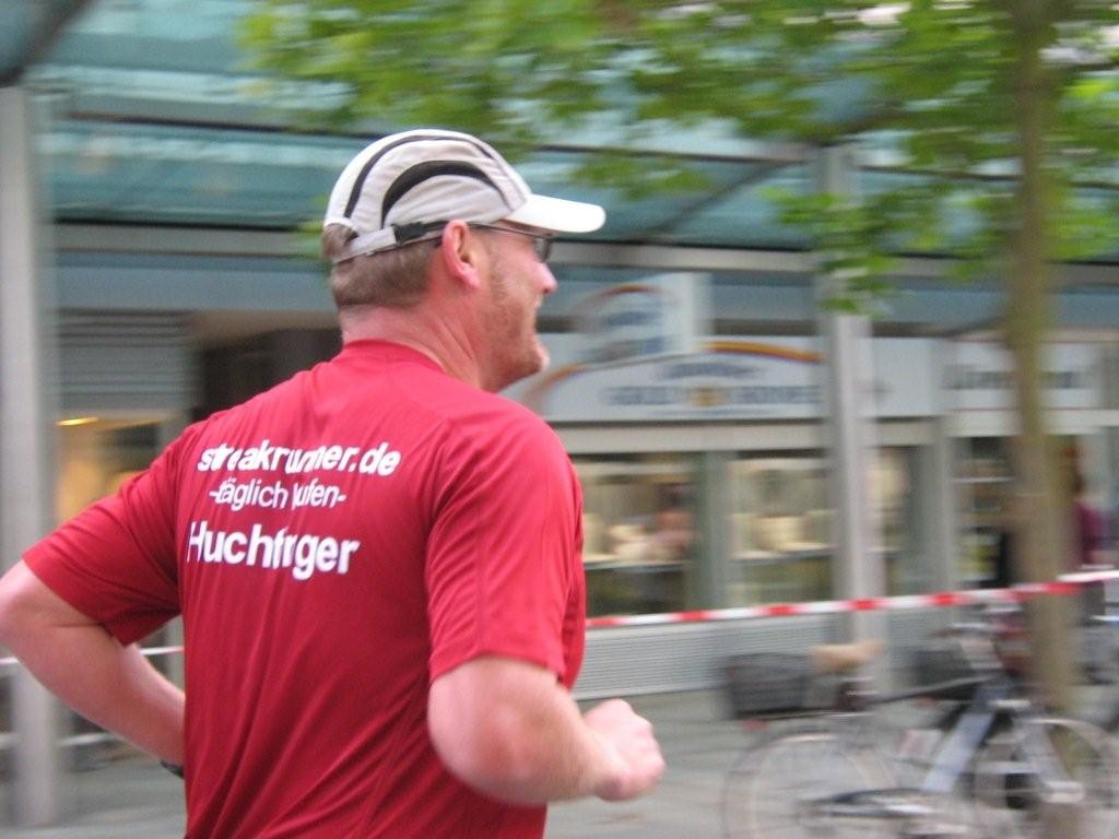 Der Flitzer beim Bremerhaven-Marathon 2009